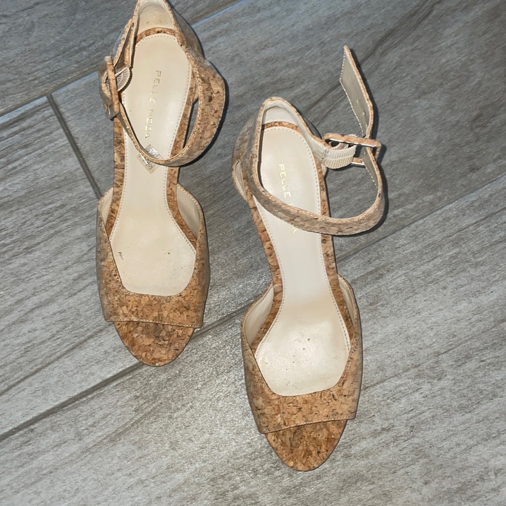 Woman’s shoes